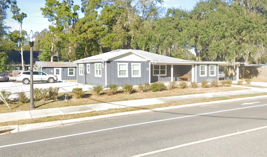 603 Cleveland Avenue Wildwood, FL 34785