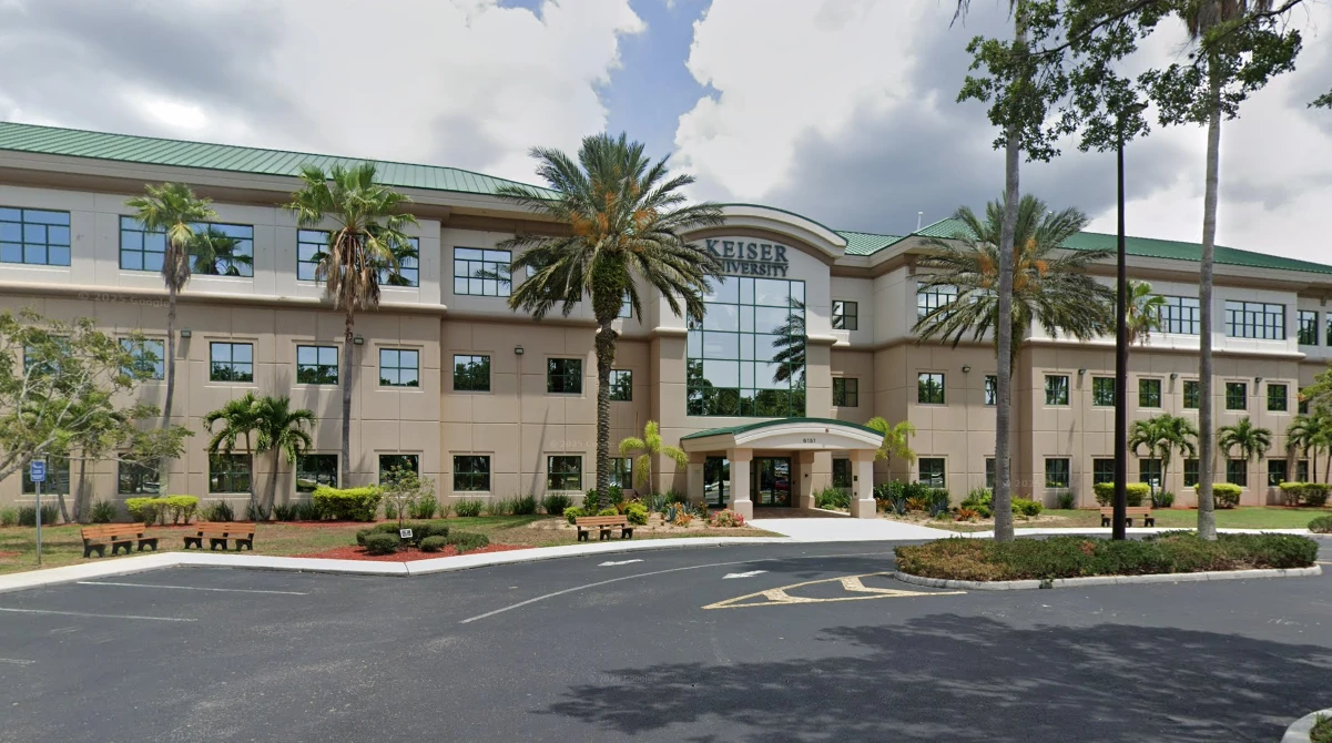 6151 Lake Osprey Drive Sarasota, FL 34240